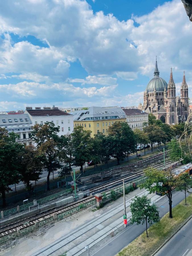 Room In City Center Near U6,U3 And Westbahnhof ウィーン エクステリア 写真